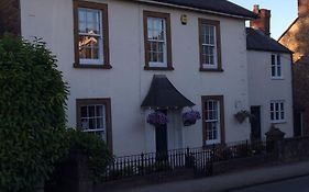 Woodview Family Guest House